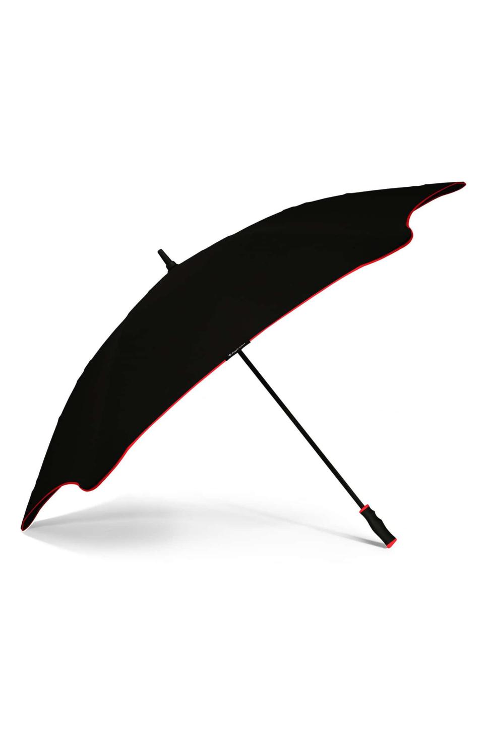 Blunt Golf Umbrella.jpeg